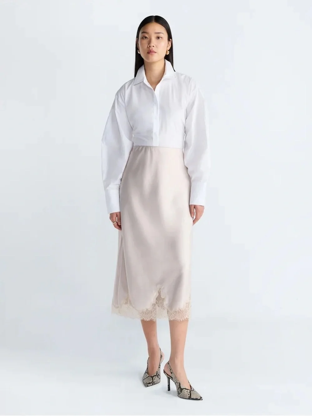 Scoop Women's Midi Slip Skirt with Lace Trim in Champagne Mist